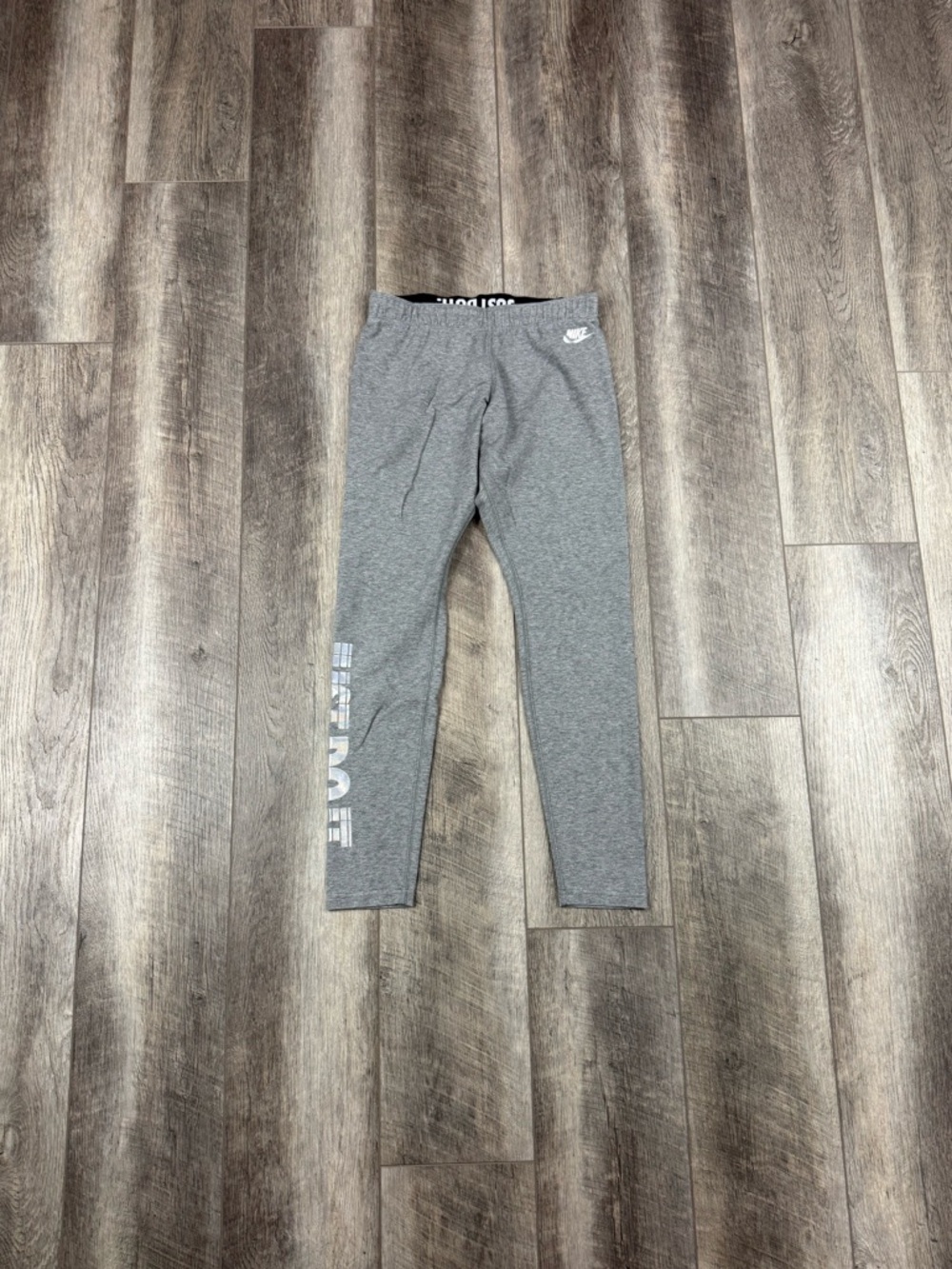 Nike Grey/Silver Leggings